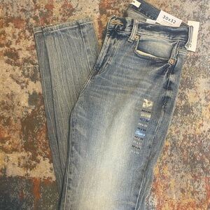 Stylish Blue Distressed Skinny Jeans